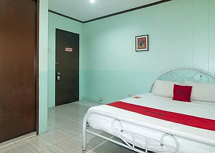 Hotel Reddoorz @ Maanyag House *